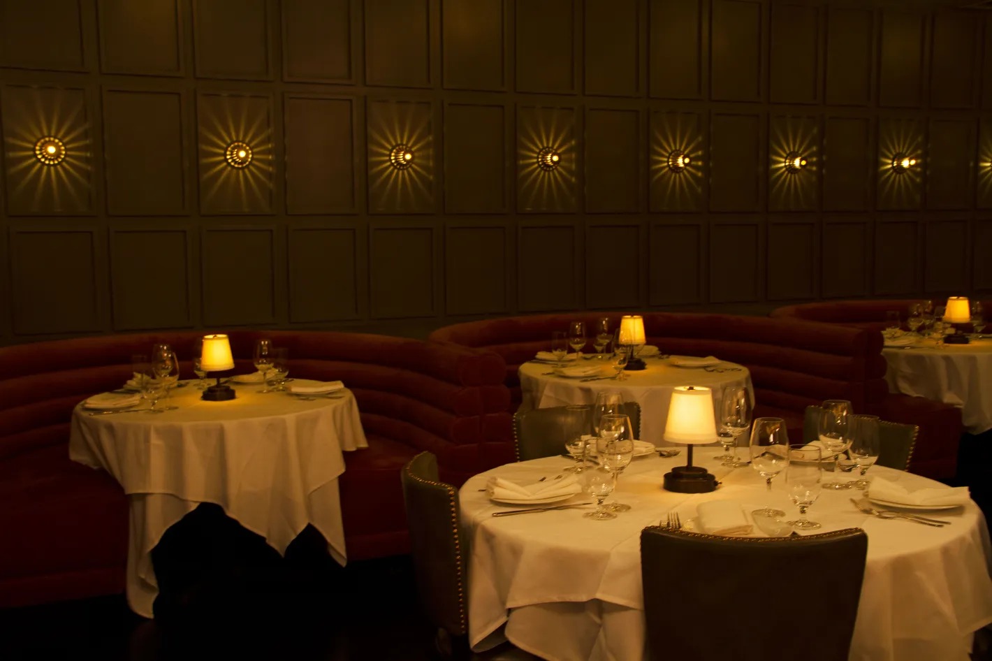 Exclusief interieur van een gastronomisch restaurant